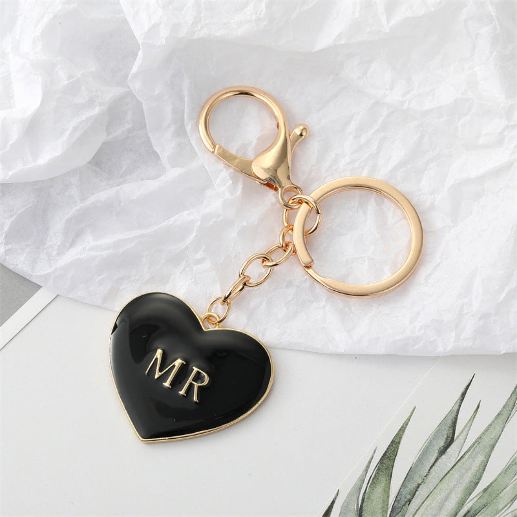 Oh Saucy Black Mr South Korea Simple Personality Alloy Black And White Peach Heart Keychain