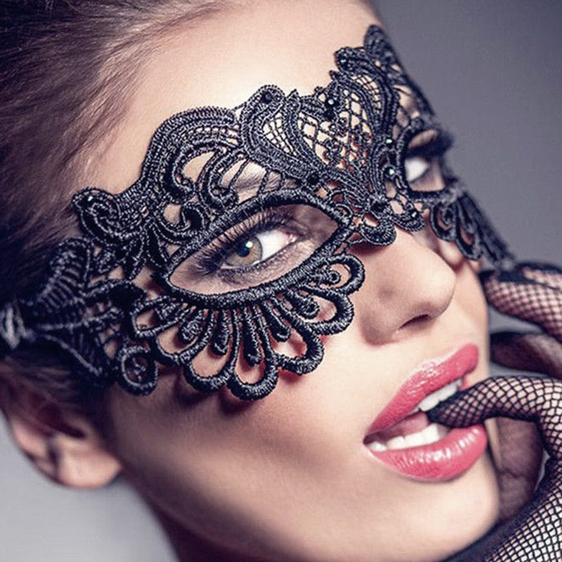 Hollow-Lace-Masquerade-Face-Mask.jpg